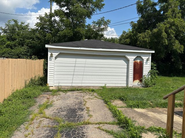1010 HELEN Avenue, Joliet, IL 60433
