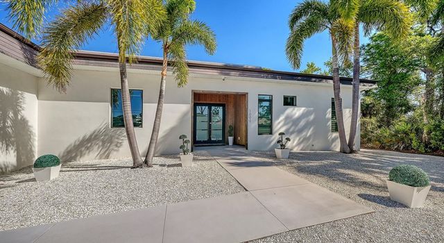 1899 VAMO WAY, Sarasota, FL 34231