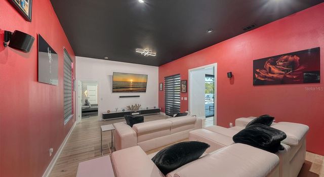 1899 VAMO WAY, Sarasota, FL 34231