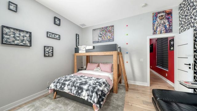 1899 VAMO WAY, Sarasota, FL 34231