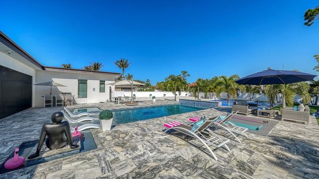 1899 VAMO WAY, Sarasota, FL 34231