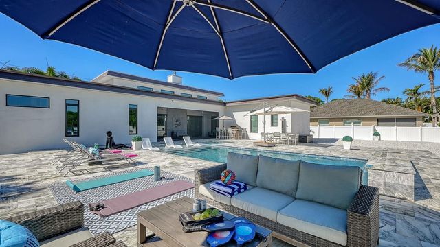 1899 VAMO WAY, Sarasota, FL 34231