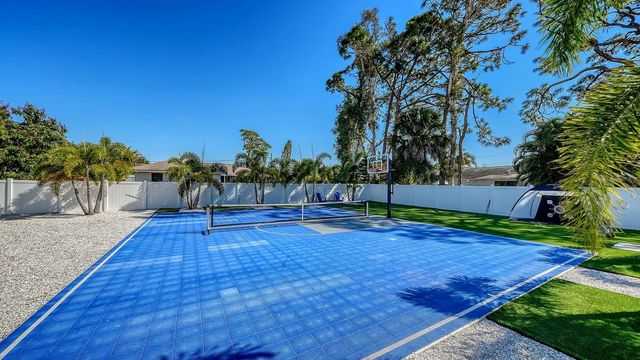 1899 VAMO WAY, Sarasota, FL 34231