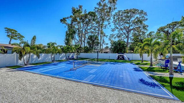 1899 VAMO WAY, Sarasota, FL 34231