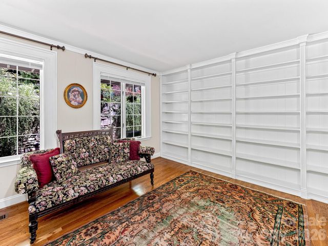 163 Northern Lights Lane, Hendersonville, NC 28739