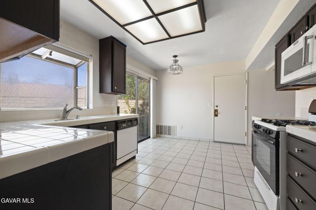 37533 Hudson Street, Palmdale, CA 93552