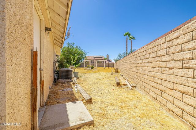 37533 Hudson Street, Palmdale, CA 93552