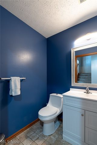 16368 N Laguardia, Strongsville, OH 44136