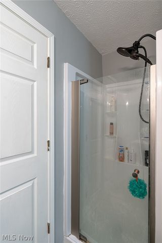 16368 N Laguardia, Strongsville, OH 44136