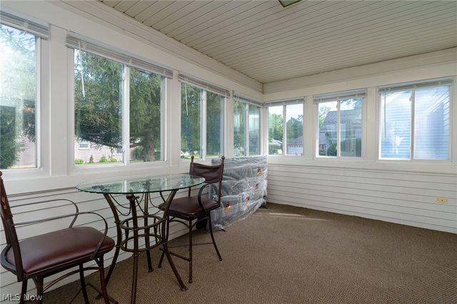 16368 N Laguardia, Strongsville, OH 44136