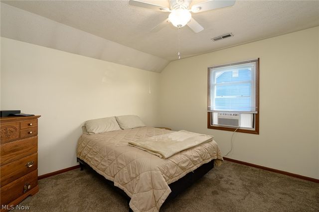16368 N Laguardia, Strongsville, OH 44136