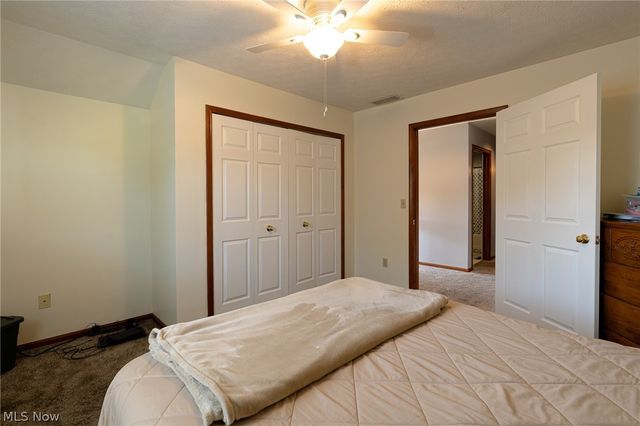 16368 N Laguardia, Strongsville, OH 44136
