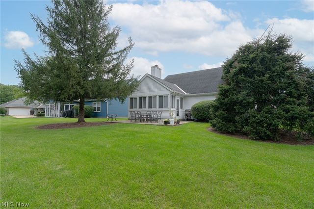 16368 N Laguardia, Strongsville, OH 44136