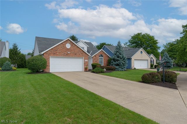 16368 N Laguardia, Strongsville, OH 44136
