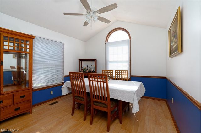 16368 N Laguardia, Strongsville, OH 44136