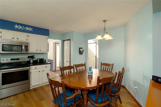 16368 N Laguardia, Strongsville, OH 44136