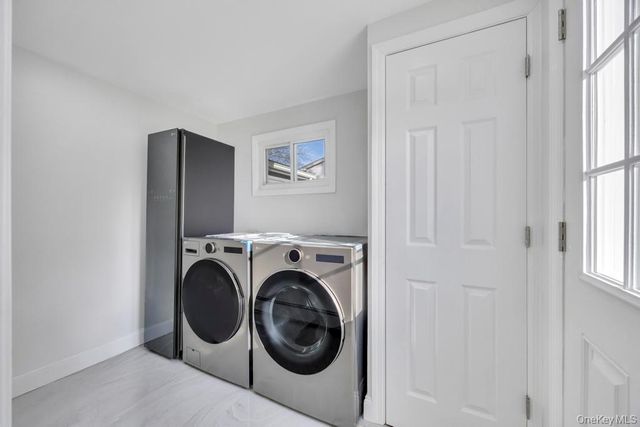 7 Suzanne Lane, Bethpage, NY 11714