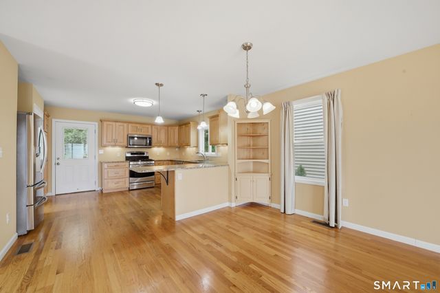 64 Hawthorne Street, West Haven, CT 06516