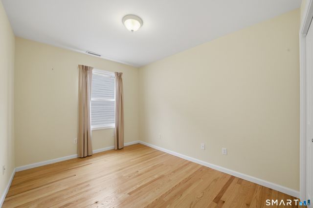 64 Hawthorne Street, West Haven, CT 06516