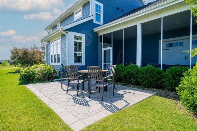 3122 Mendota COURT, Summit, WI 53066