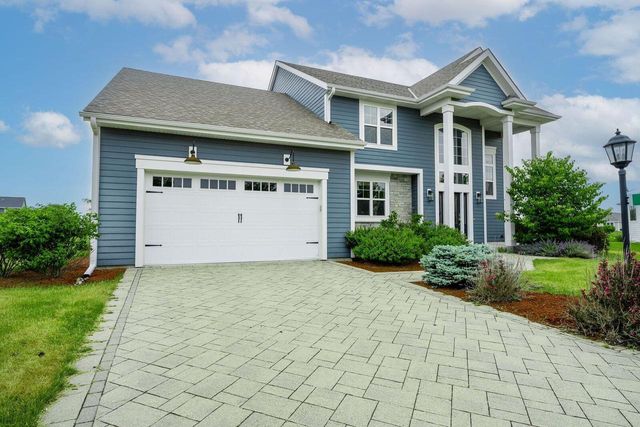 3122 Mendota COURT, Summit, WI 53066