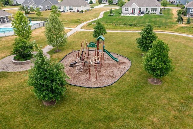 3122 Mendota COURT, Summit, WI 53066