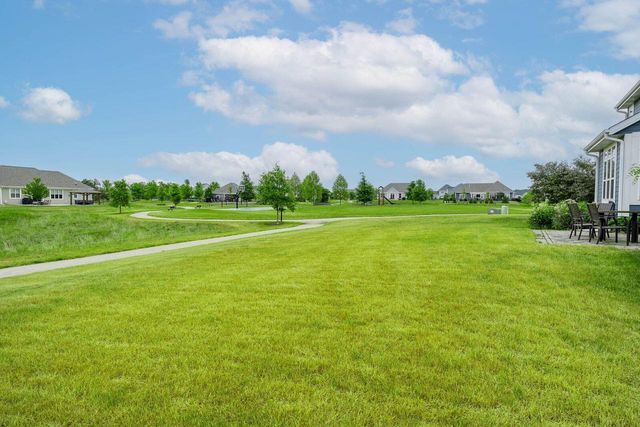3122 Mendota COURT, Summit, WI 53066