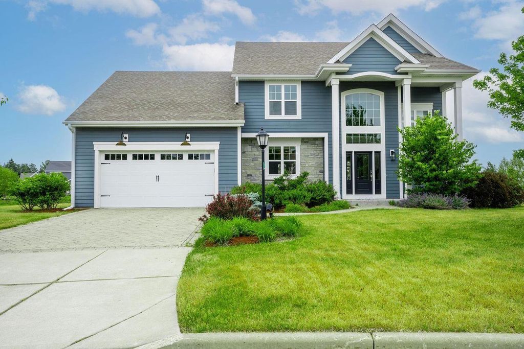 3122 Mendota COURT, Summit, WI 53066
