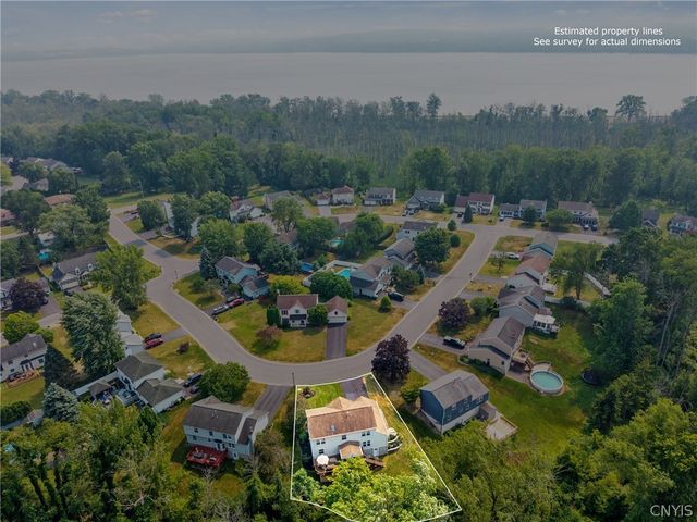 106 Ausable Run, Salina, NY 13088