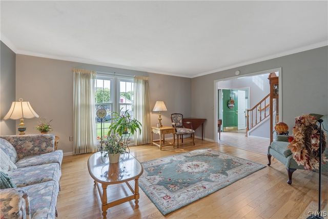 106 Ausable Run, Salina, NY 13088