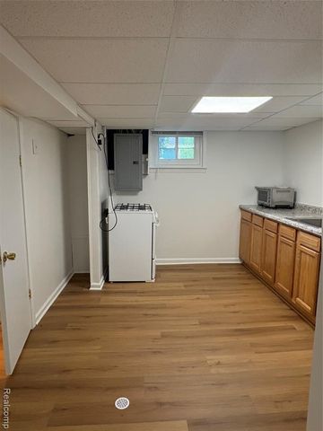 55 Kensington Boulevard, Pleasant Ridge, MI 48069