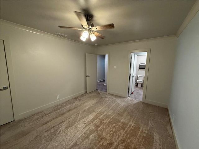 3655 Old Shell Road 202, Mobile, AL 36608