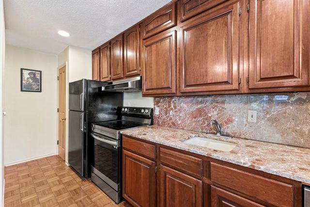 4040 15th Avenue S 10H, Minneapolis, MN 55407