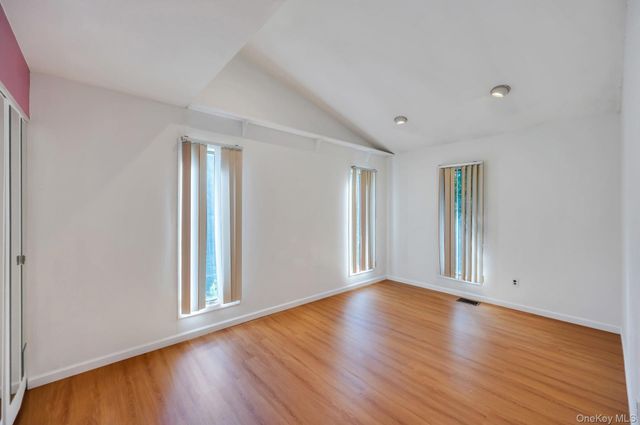 83 Kristin Lane, Hauppauge, NY 11788