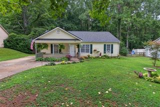 129 Whispering Pine Lane NE, White, GA 30184