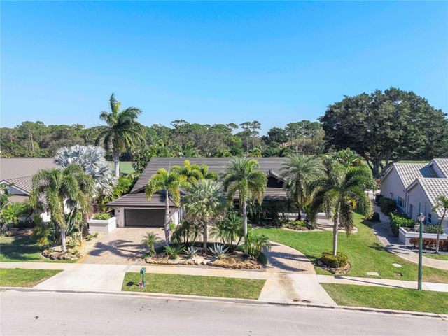 10630 Boca Woods Lane, Boca Raton, FL 33428