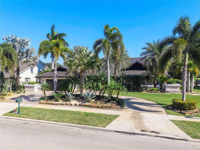 10630 Boca Woods Lane, Boca Raton, FL 33428