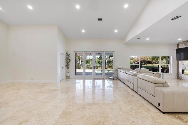 10630 Boca Woods Lane, Boca Raton, FL 33428