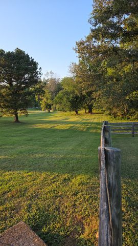 3434 Kinneys Rd, Cedar Hill, TN 37032