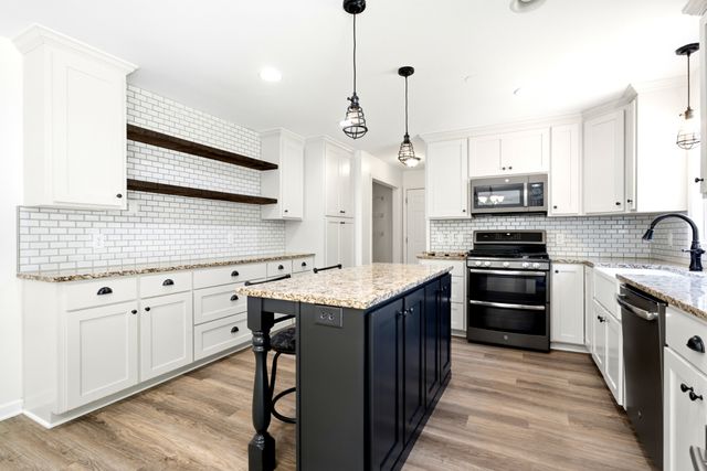 3434 Kinneys Rd, Cedar Hill, TN 37032