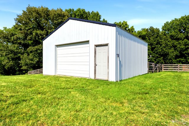 3434 Kinneys Rd, Cedar Hill, TN 37032