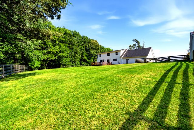 3434 Kinneys Rd, Cedar Hill, TN 37032