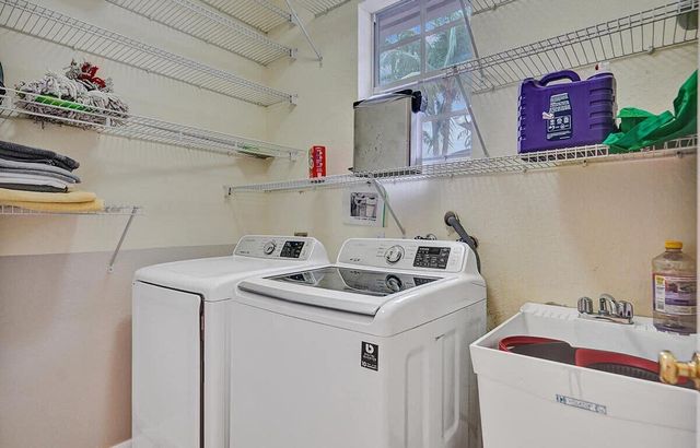 2105 SW 12th Terrace, Fort Lauderdale, FL 33315