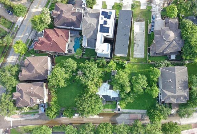 2 Hidalgo Street, Houston, TX 77056