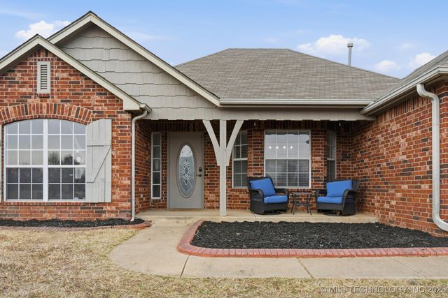 27529 E 112th Street, Coweta, OK 74429