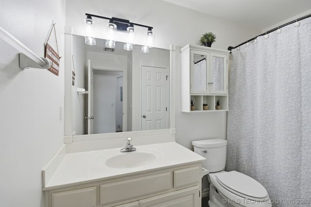 27529 E 112th Street, Coweta, OK 74429