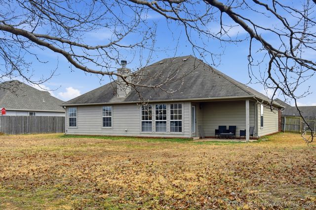 27529 E 112th Street, Coweta, OK 74429