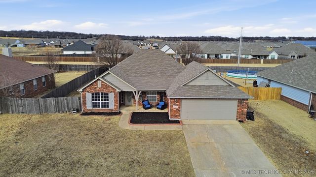27529 E 112th Street, Coweta, OK 74429