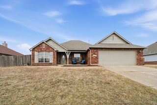 27529 E 112th Street, Coweta, OK 74429