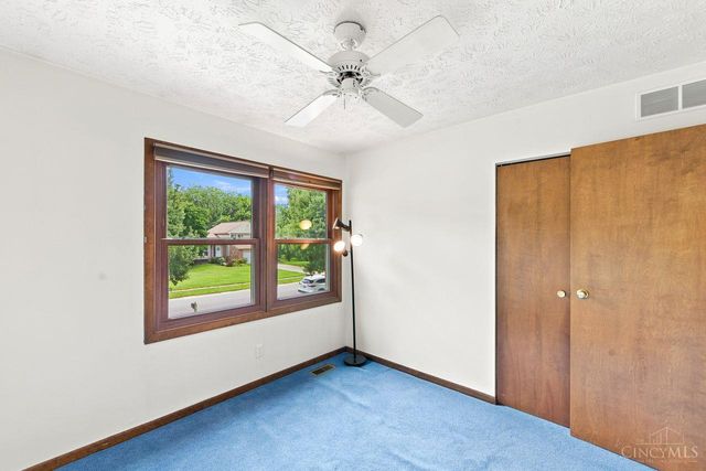 9233 Meadow Drive, Maineville, OH 45039